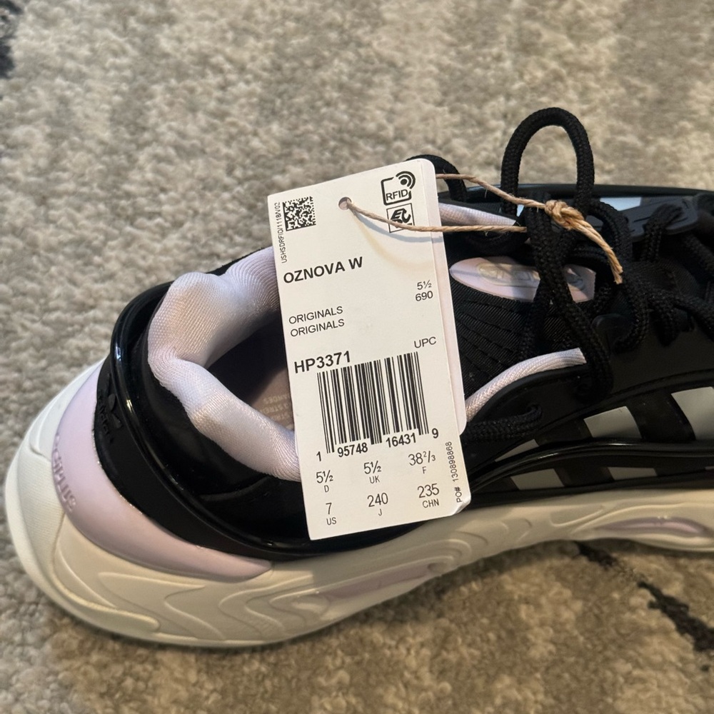 Adidas women’s Oznova - Picture 9 of 11